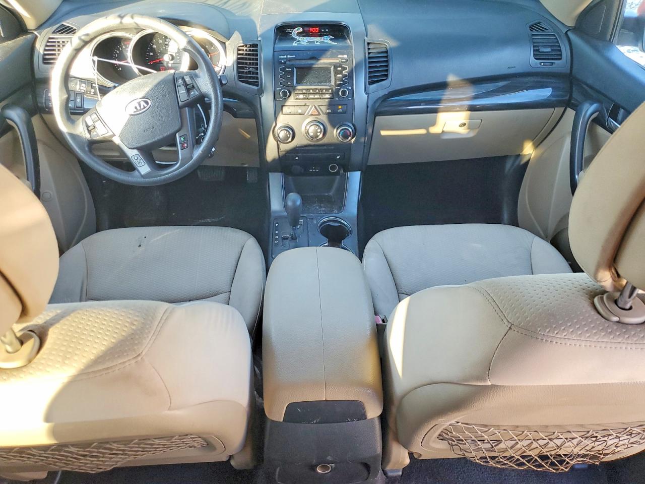 2012 KIA SORENTO BASE photo 8