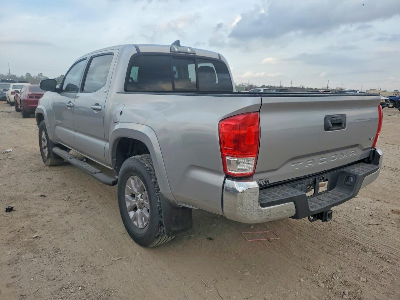 2017 TOYOTA TACOMA DOUBLE CAB photo 2