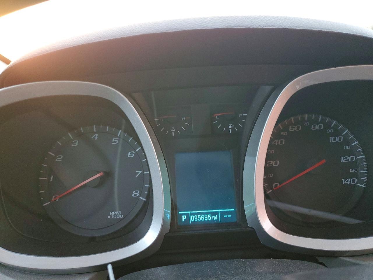 2014 CHEVROLET EQUINOX LT photo 9