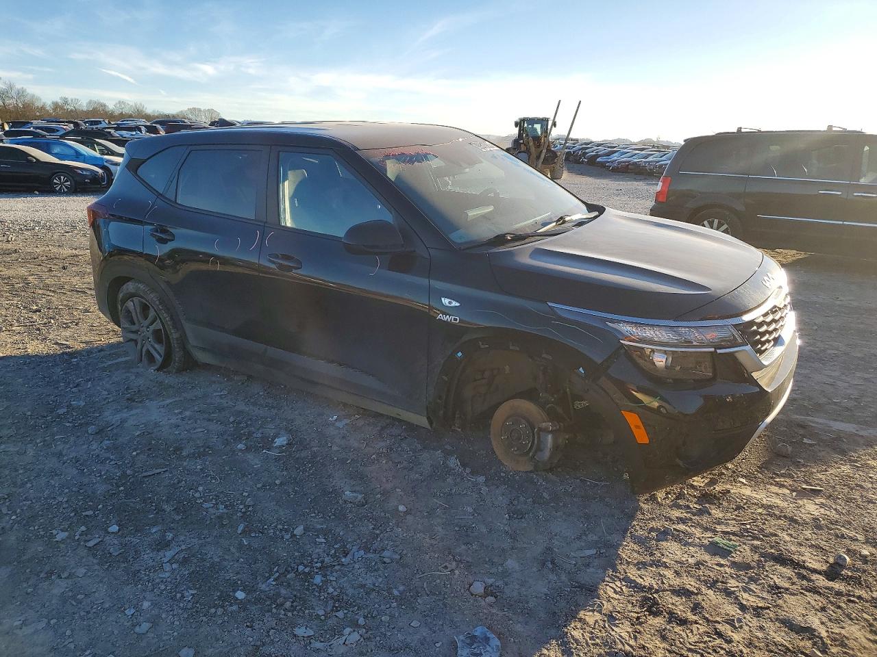 2023 KIA SELTOS LX photo 4