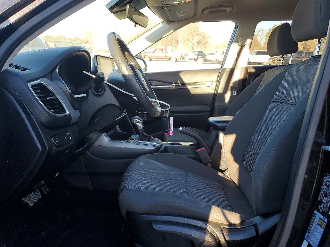 2023 KIA SELTOS LX photo 7