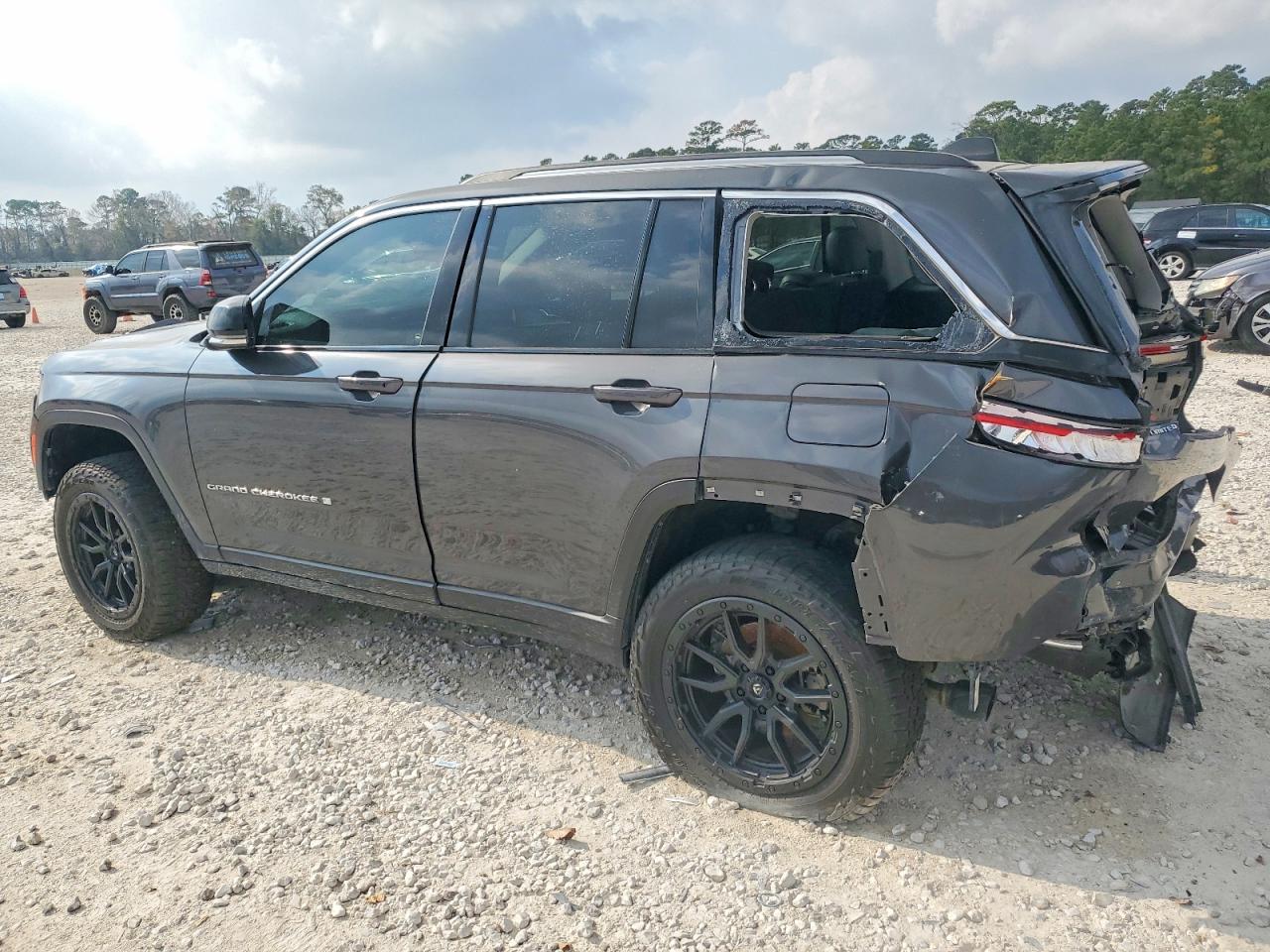 2022 JEEP GRAND CHEROKEE LIMITED photo 3