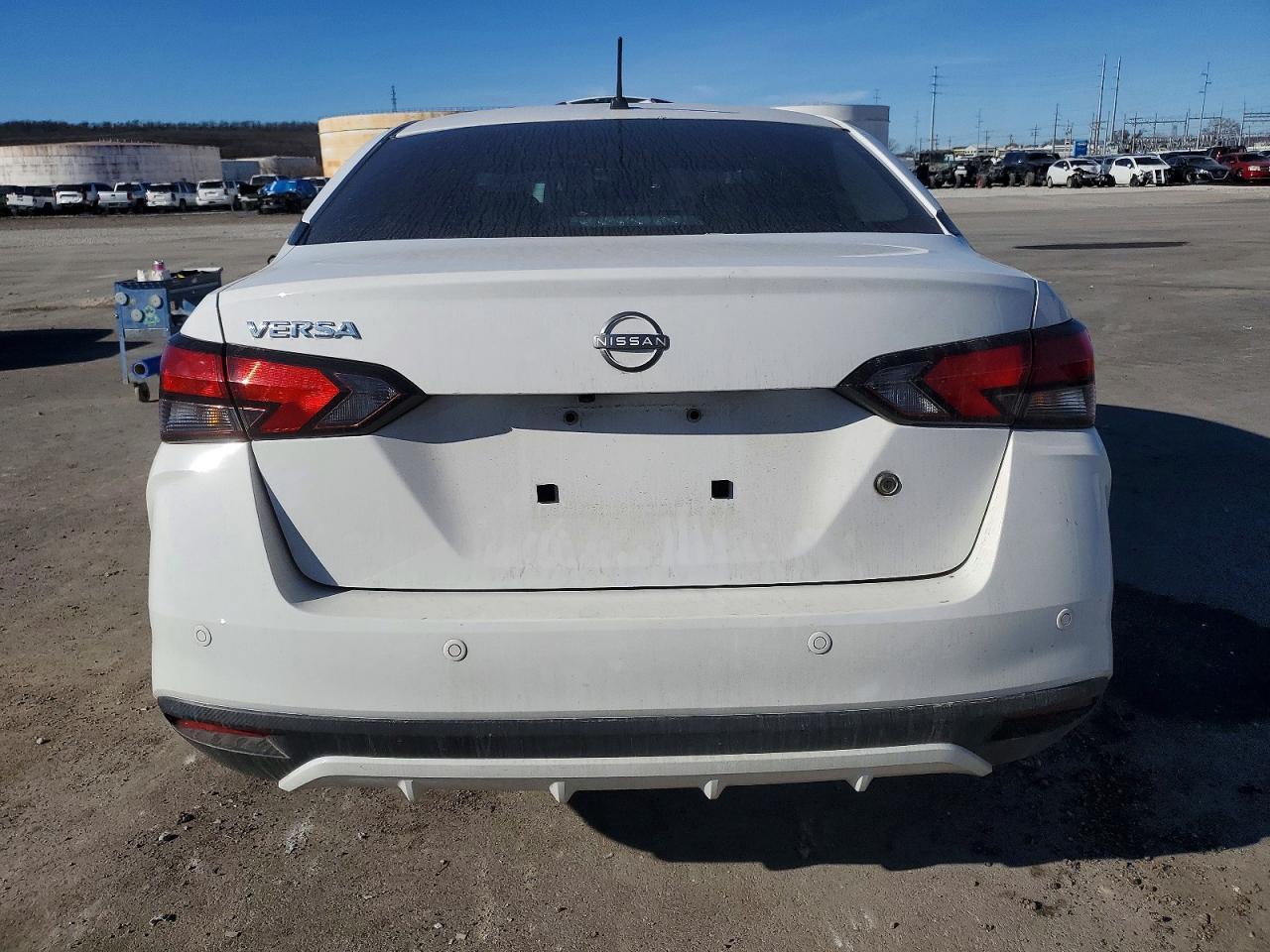 2024 NISSAN VERSA S photo 11