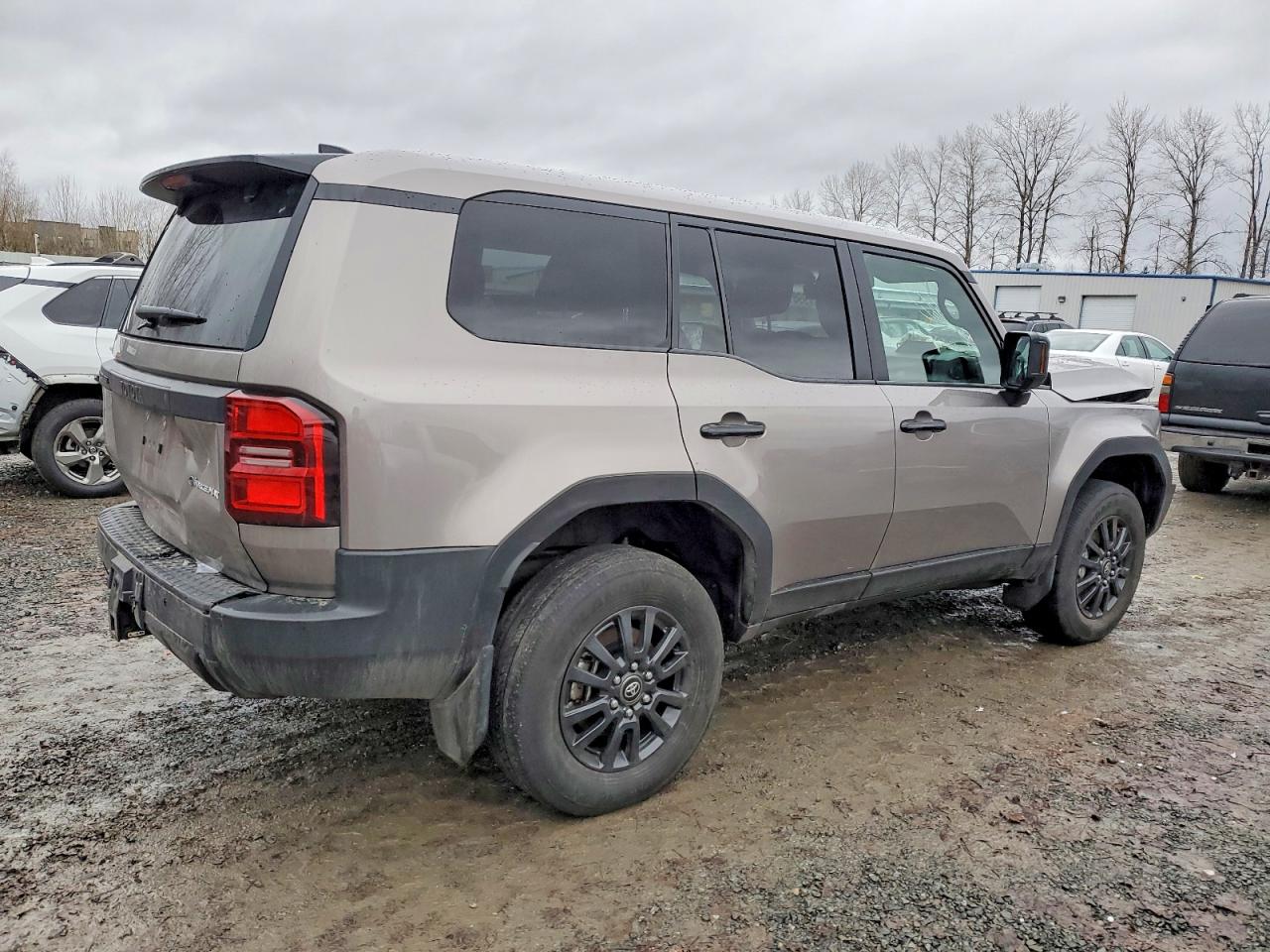 2024 TOYOTA LAND CRUISER BASE photo 3