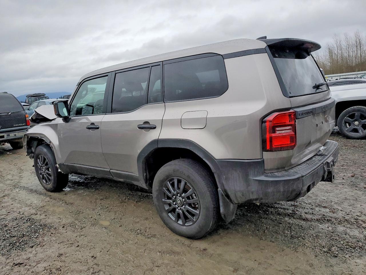 2024 TOYOTA LAND CRUISER BASE photo 2
