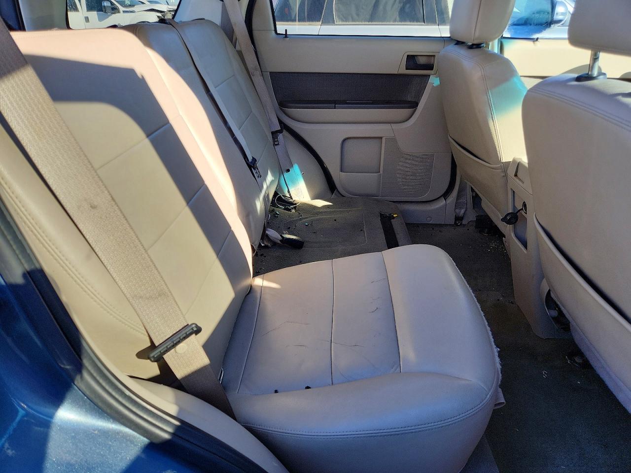 2012 FORD ESCAPE XLT photo 10