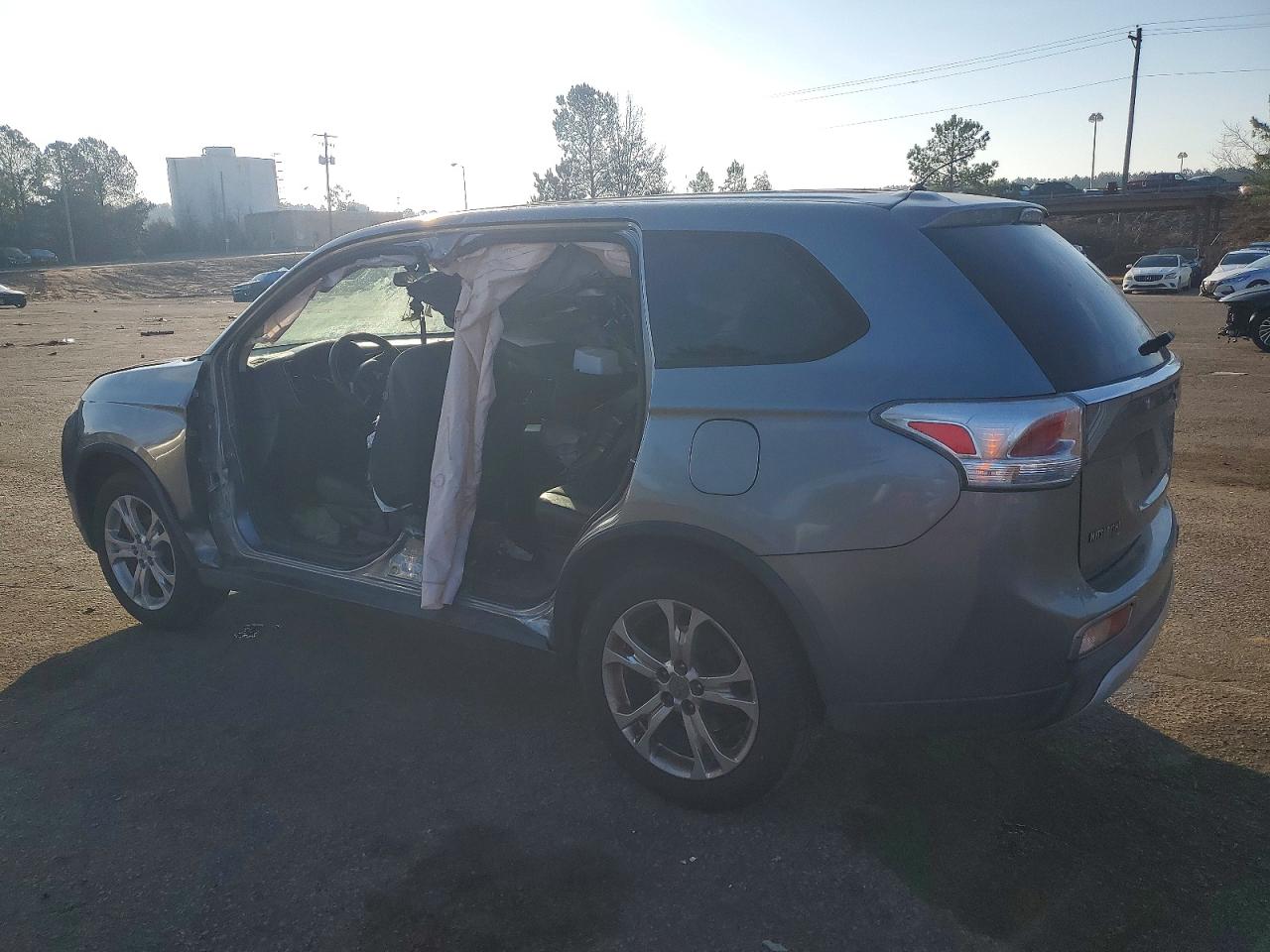 2015 MITSUBISHI OUTLANDER SE photo 3