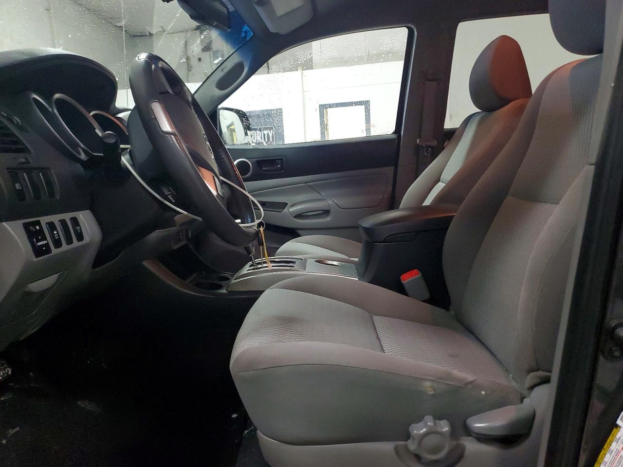 2013 TOYOTA TACOMA photo 7