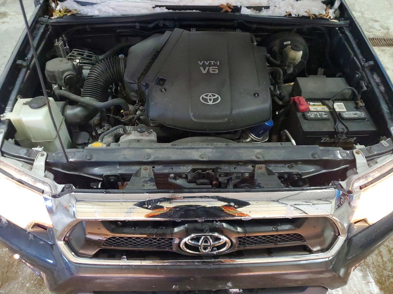 2013 TOYOTA TACOMA photo 11