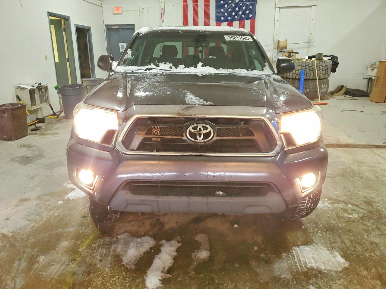 2013 TOYOTA TACOMA photo 5