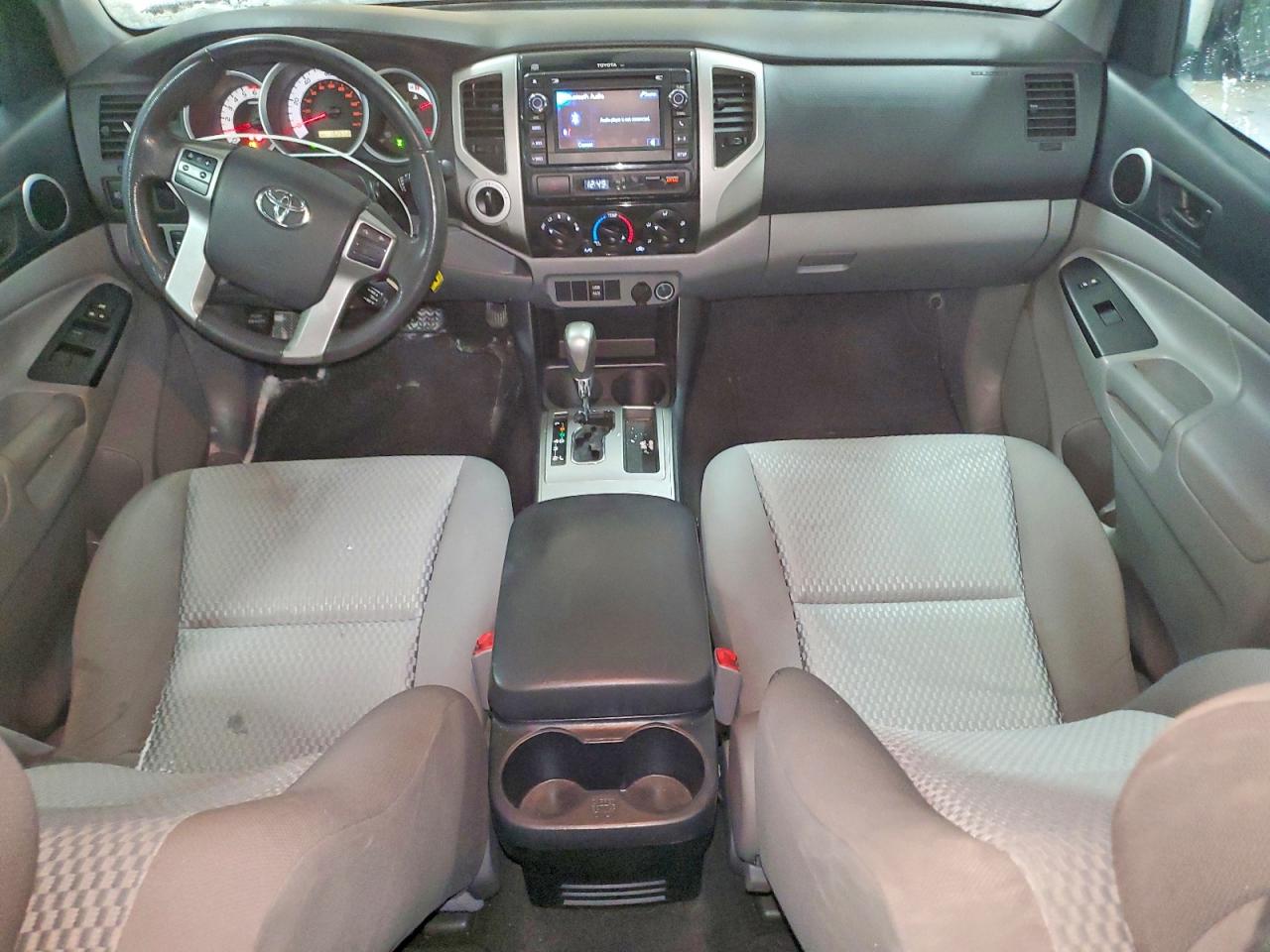 2013 TOYOTA TACOMA photo 8