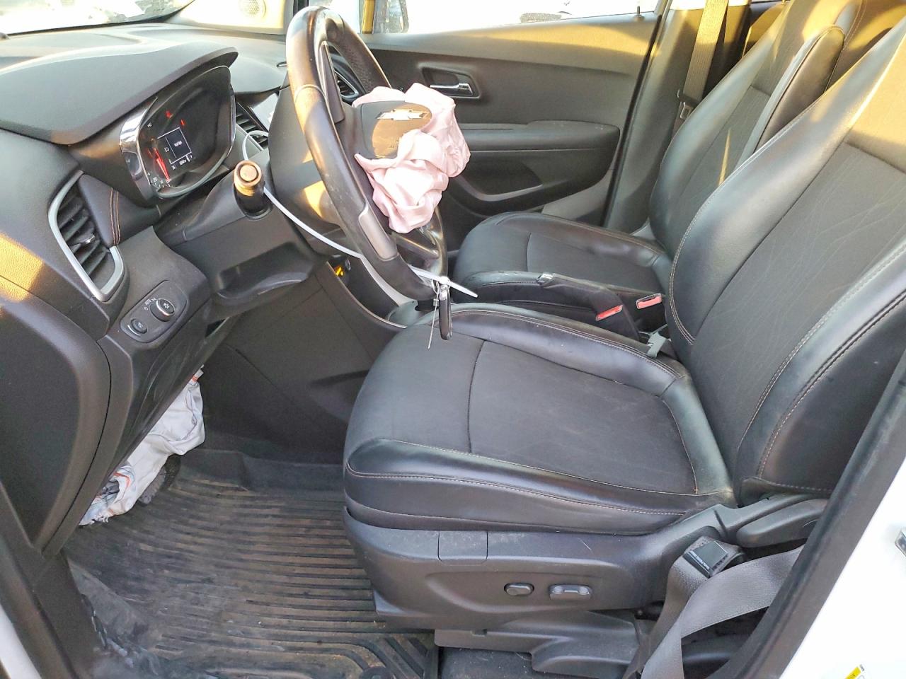 2020 CHEVROLET TRAX 1LT photo 7