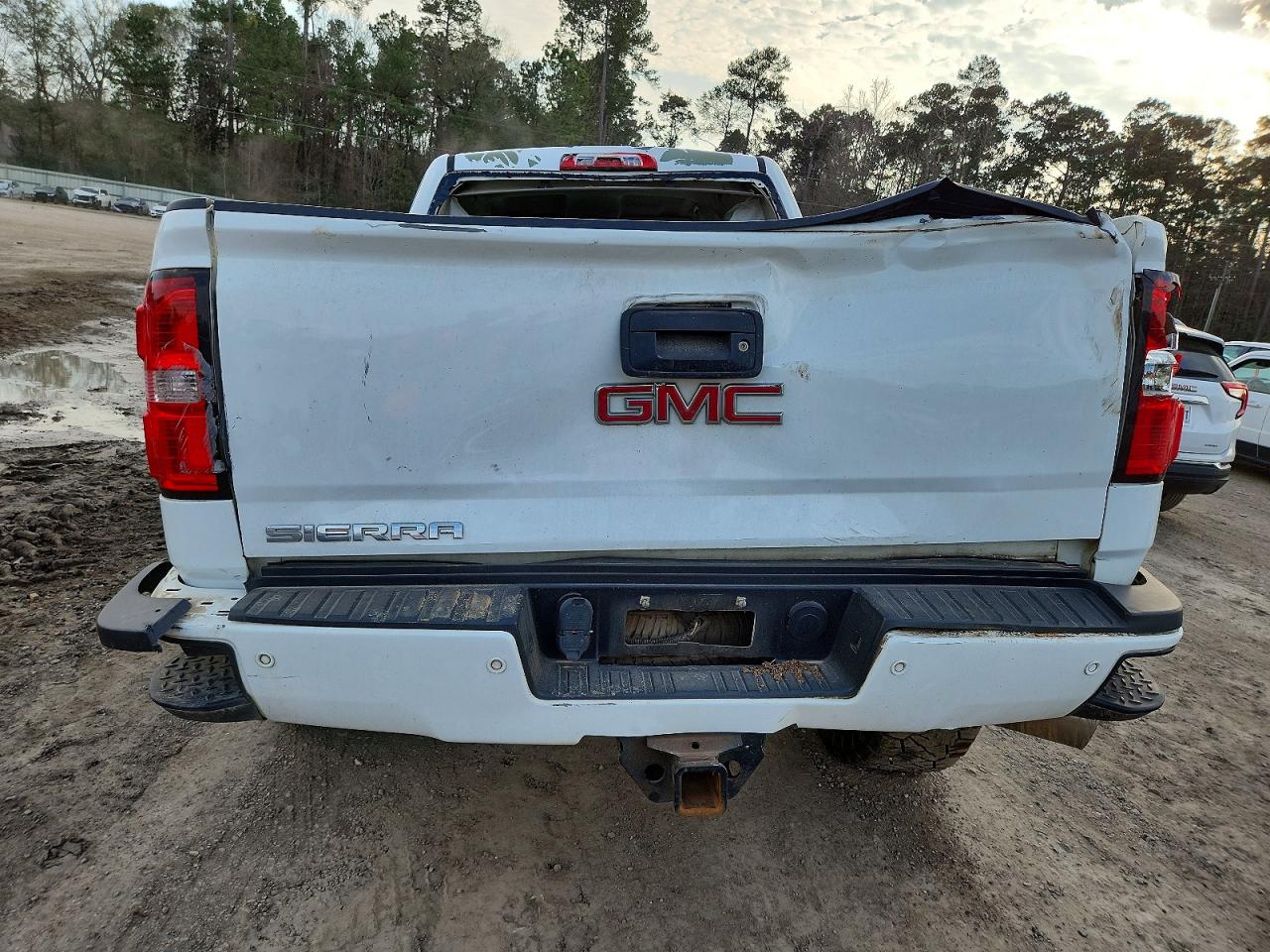 2015 GMC SIERRA K2500 DENALI photo 6
