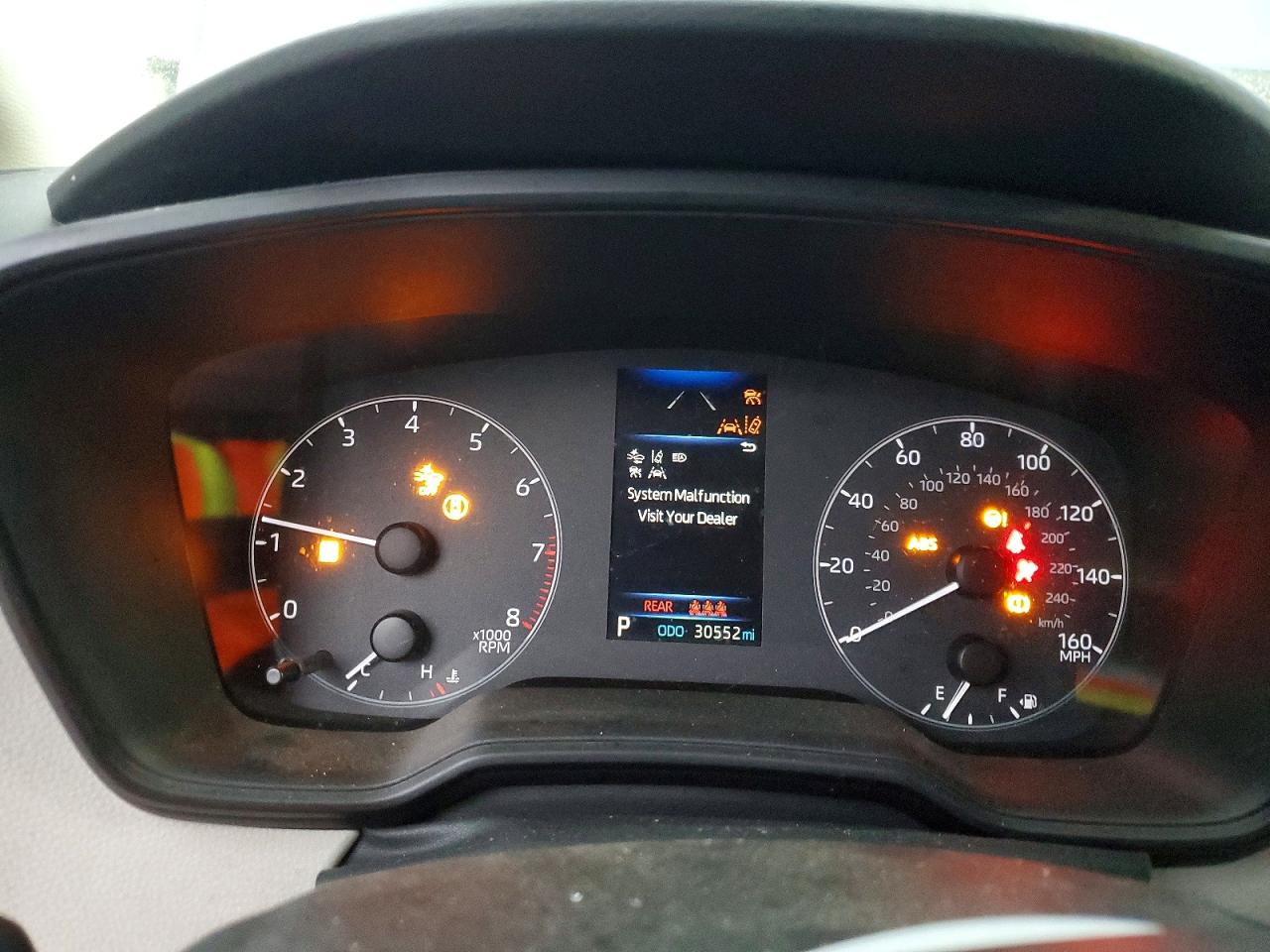 2025 TOYOTA COROLLA LE photo 17