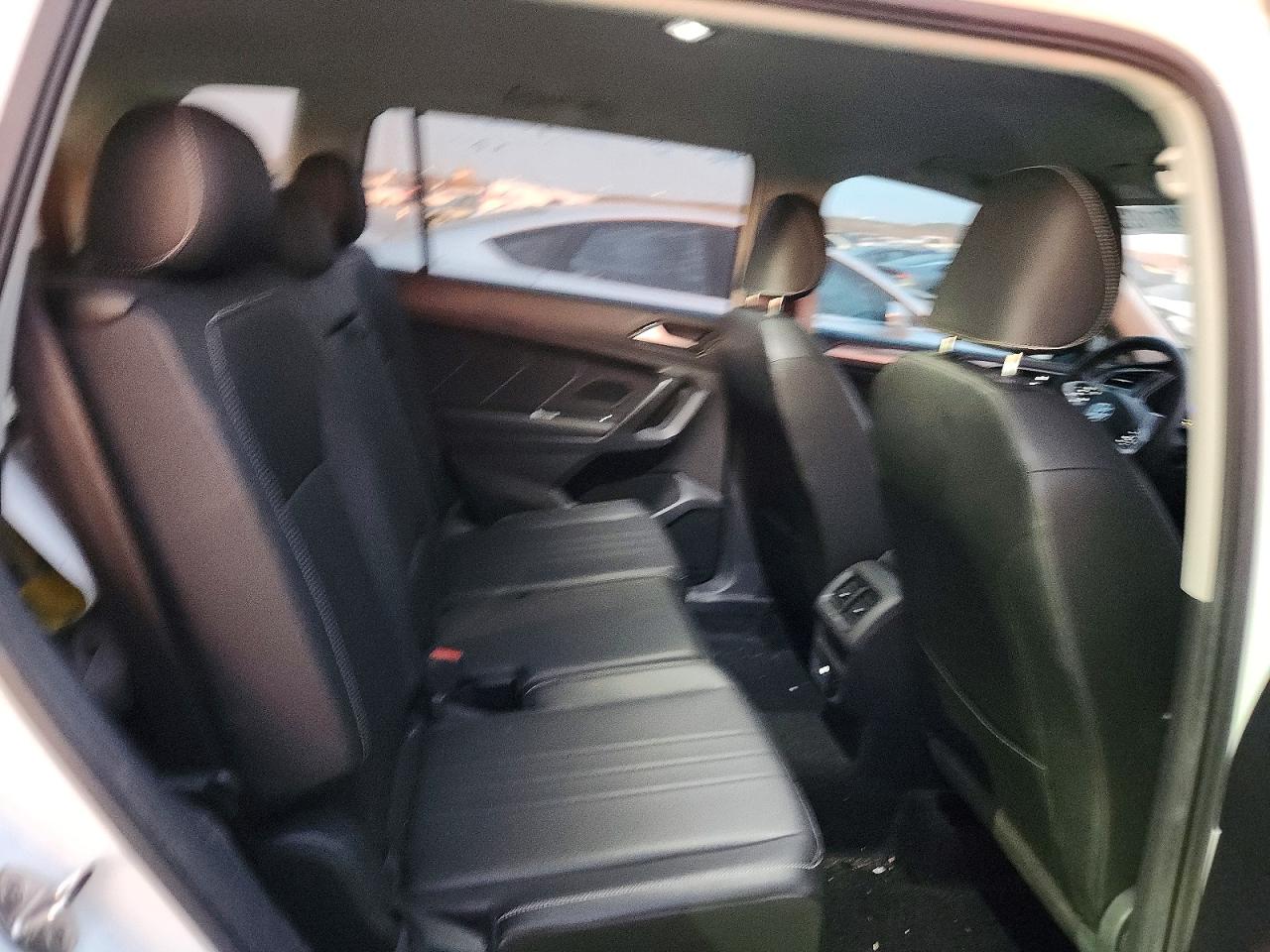 2024 VOLKSWAGEN TIGUAN SE photo 11