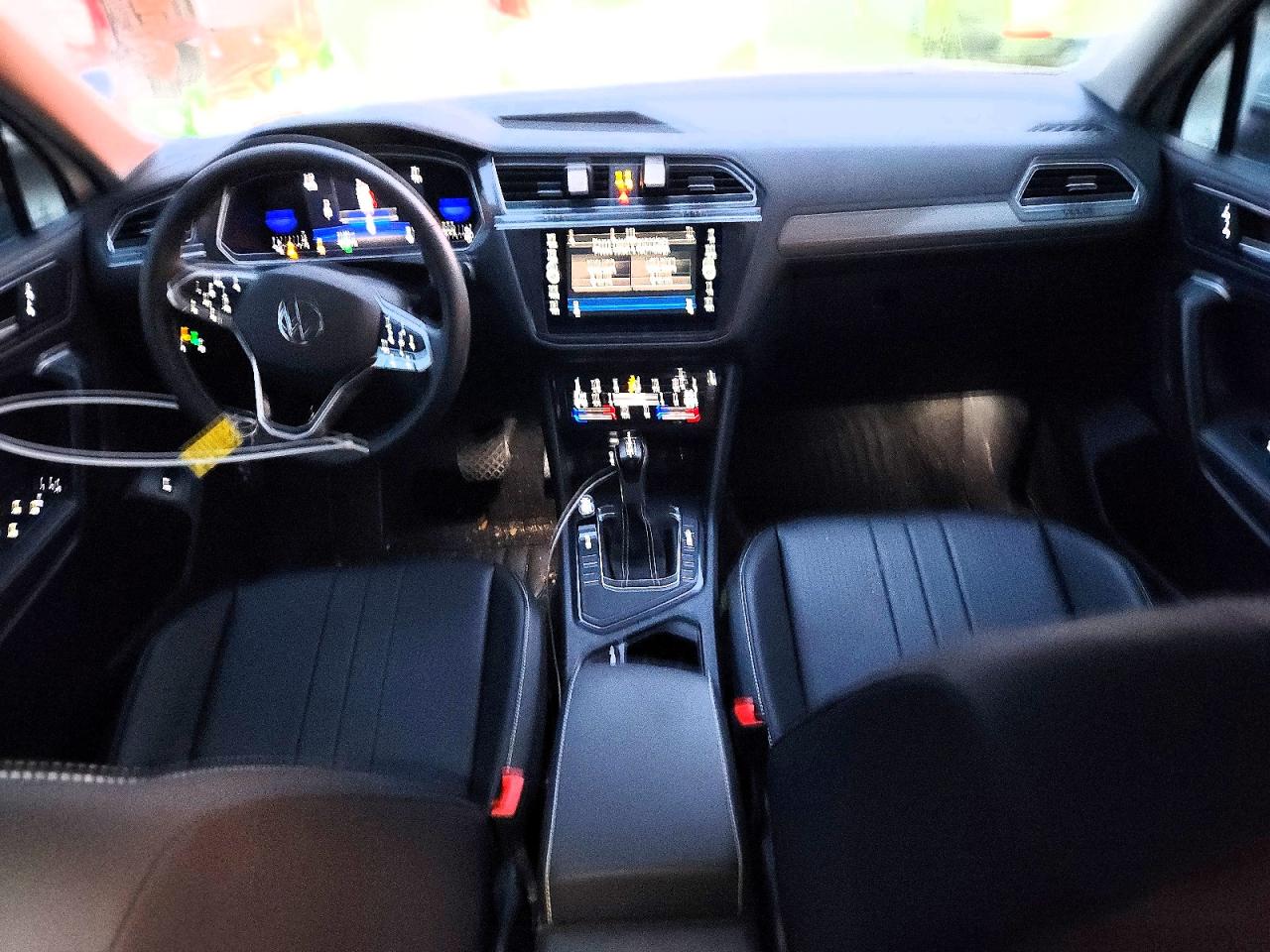2024 VOLKSWAGEN TIGUAN SE photo 8