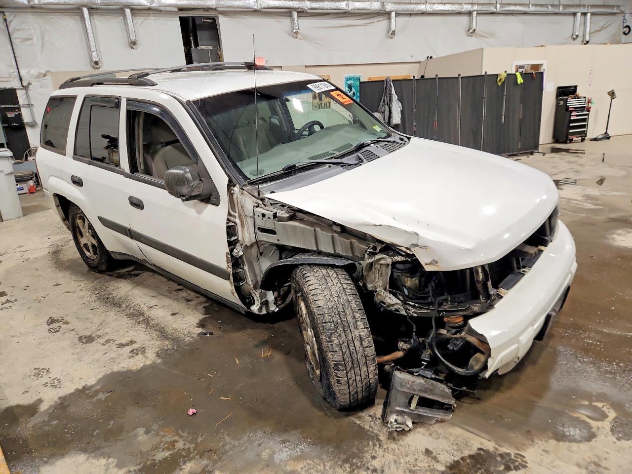 2005 CHEVROLET TRAILBLAZER LS photo 4