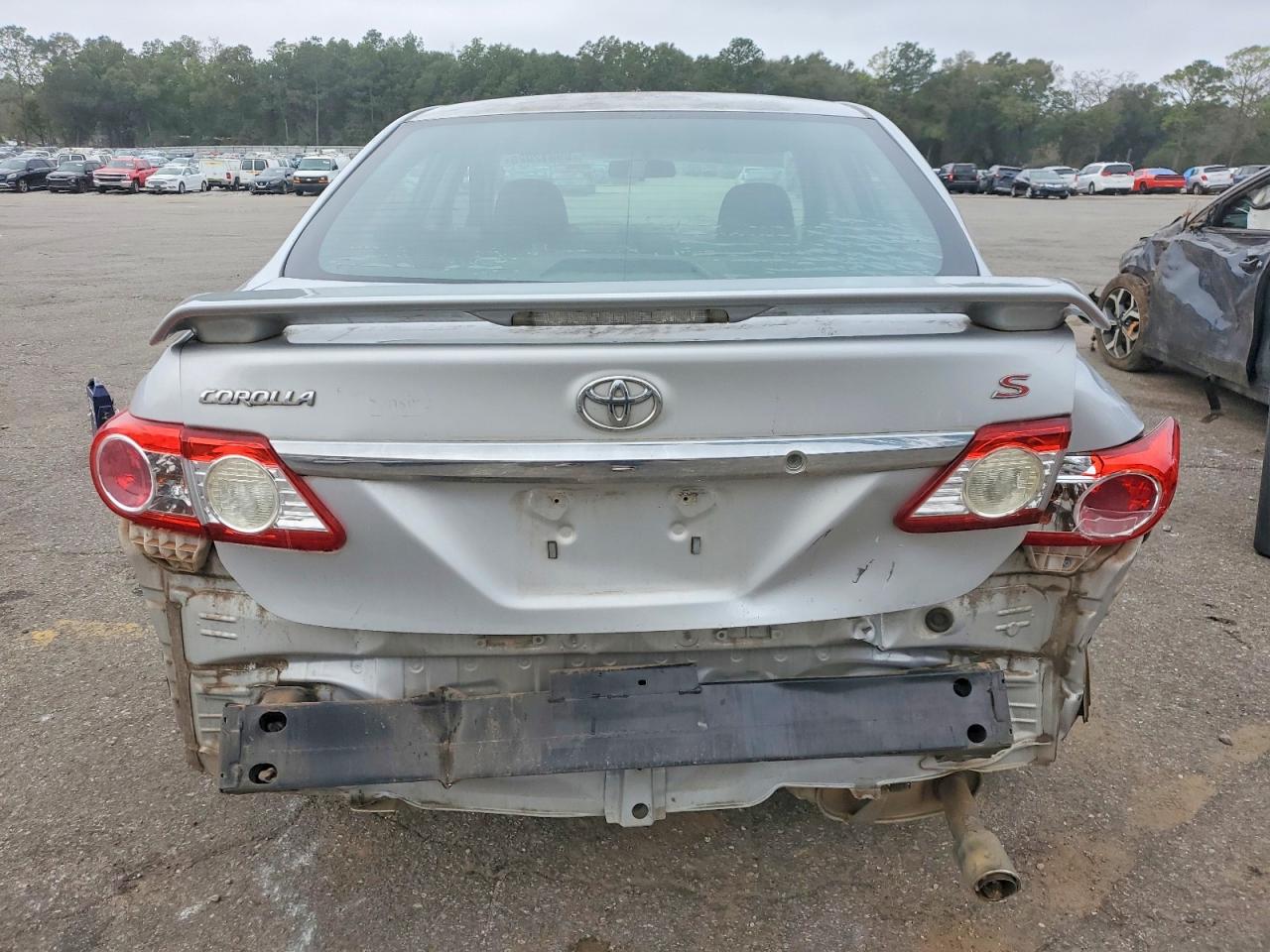 2013 TOYOTA COROLLA BASE photo 16