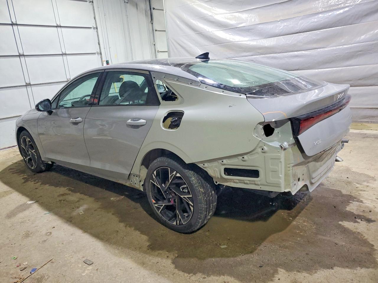2025 KIA K5 GT LINE photo 2