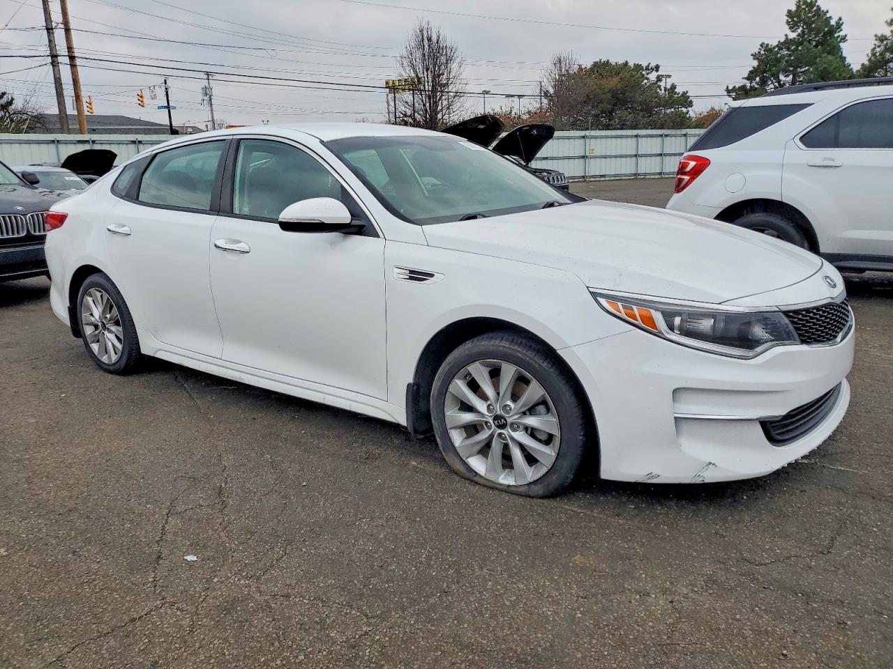 2018 KIA OPTIMA LX photo 4