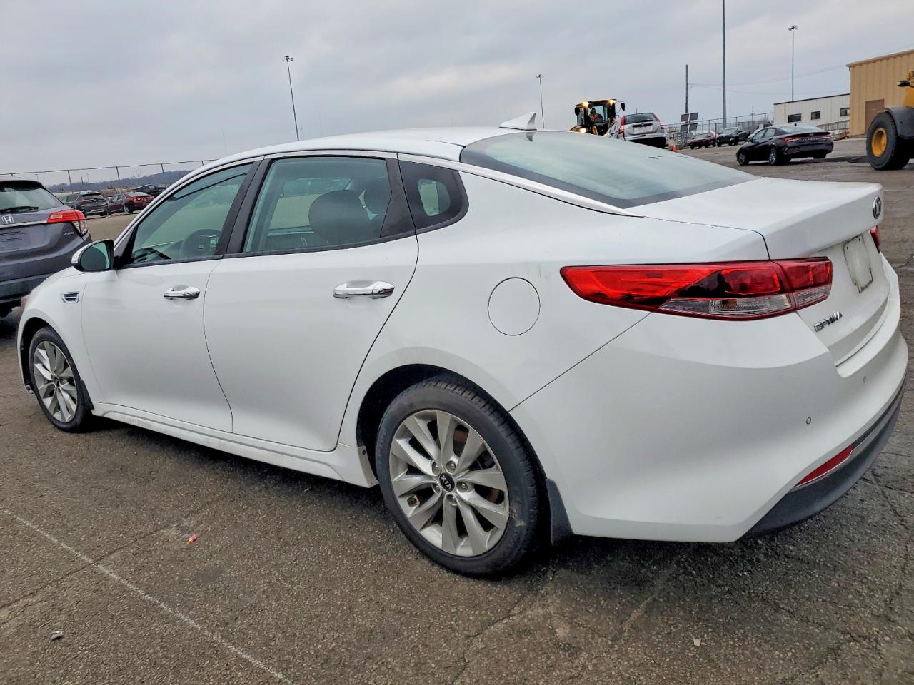 2018 KIA OPTIMA LX photo 2