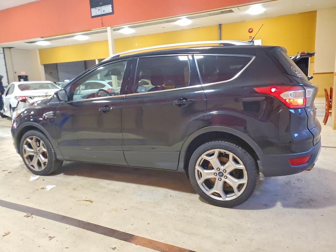 2018 FORD ESCAPE TITANIUM photo 4