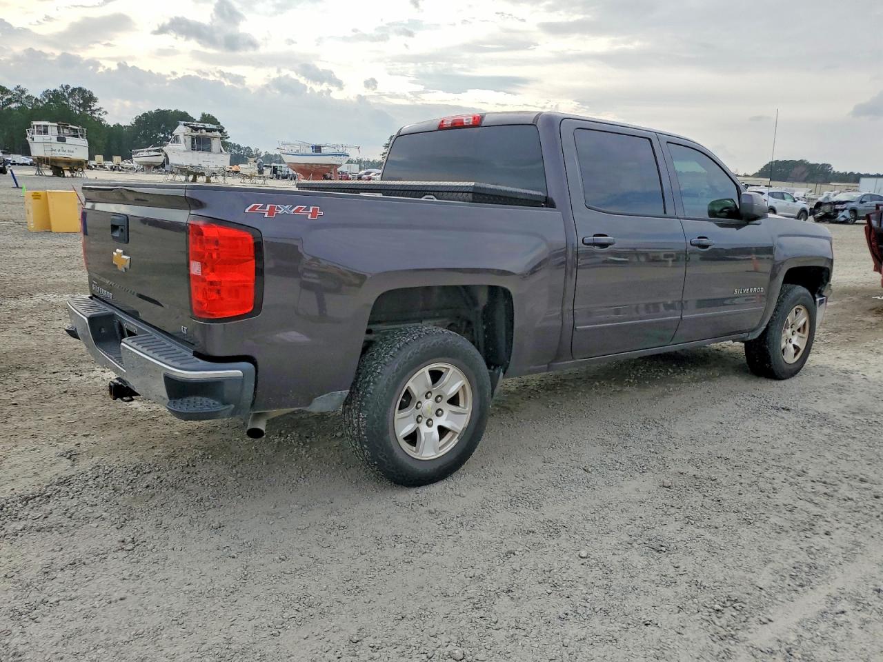 2015 CHEVROLET SILVERADO K1500 LT photo 3