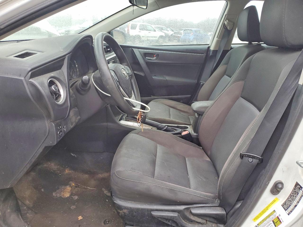 2017 TOYOTA COROLLA L photo 19