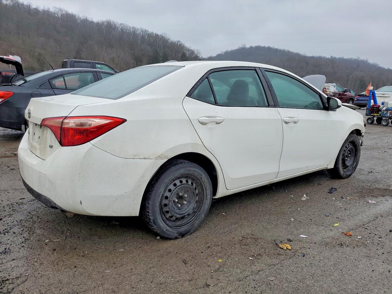 2017 TOYOTA COROLLA L photo 7