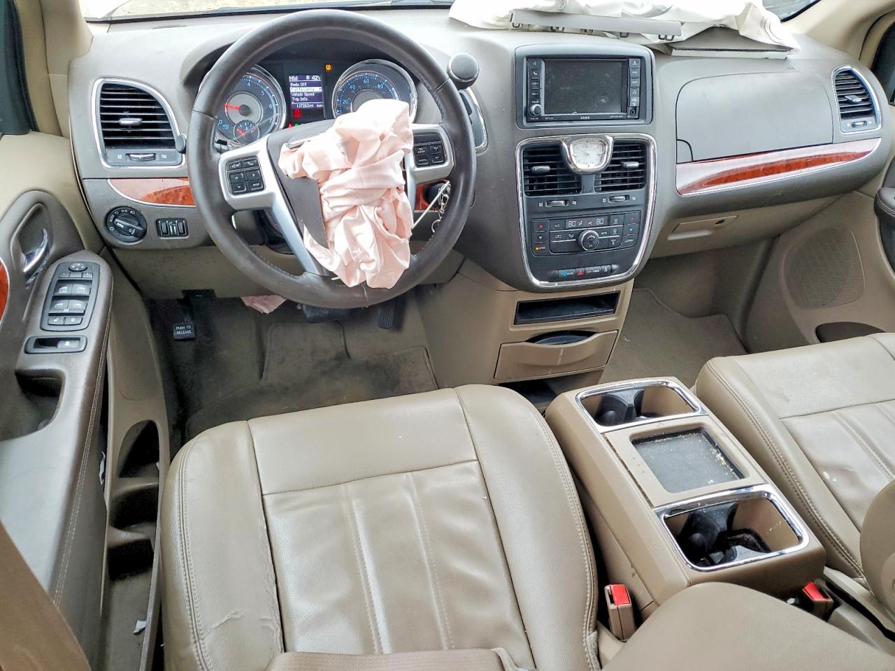 2013 CHRYSLER TOWN & COUNTRY TOURING photo 8
