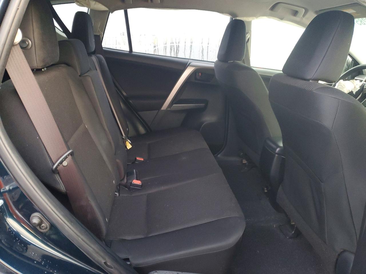 2017 TOYOTA RAV4 LE photo 11