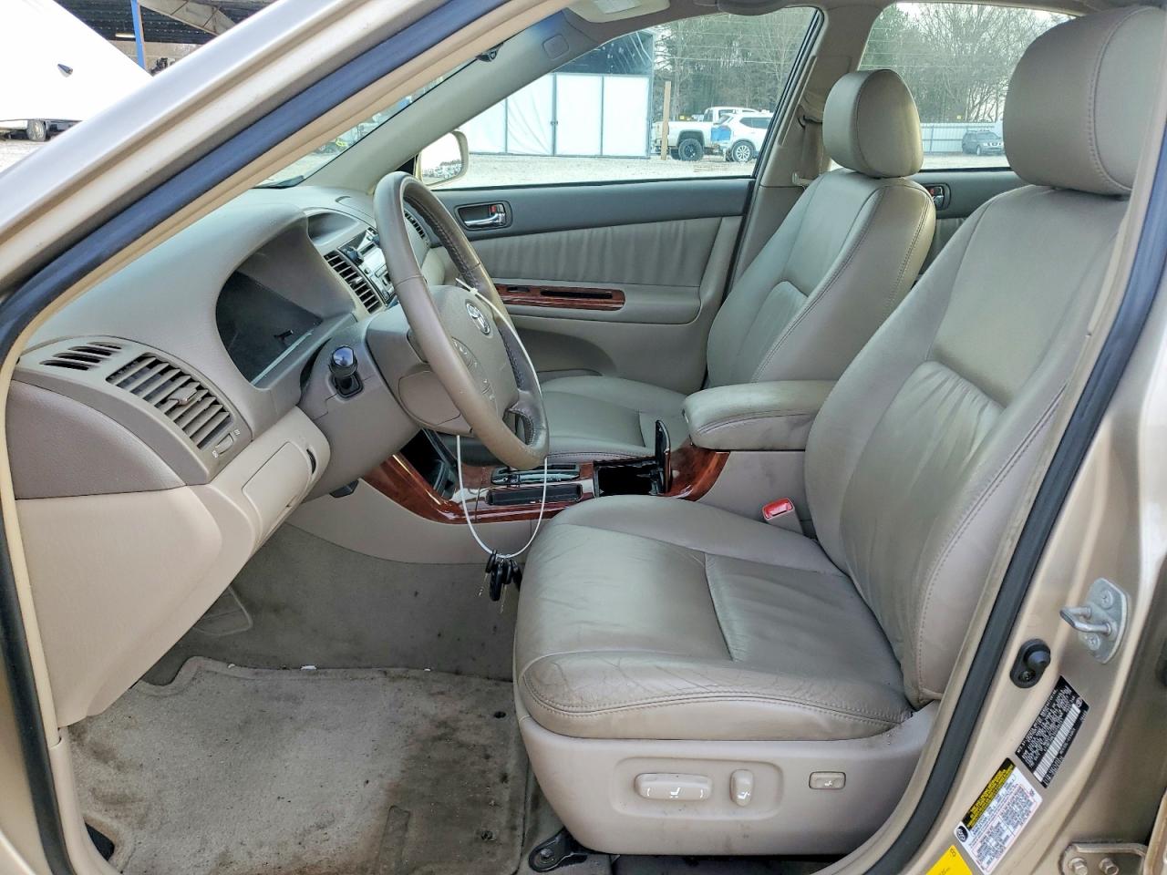 2005 TOYOTA CAMRY LE photo 7