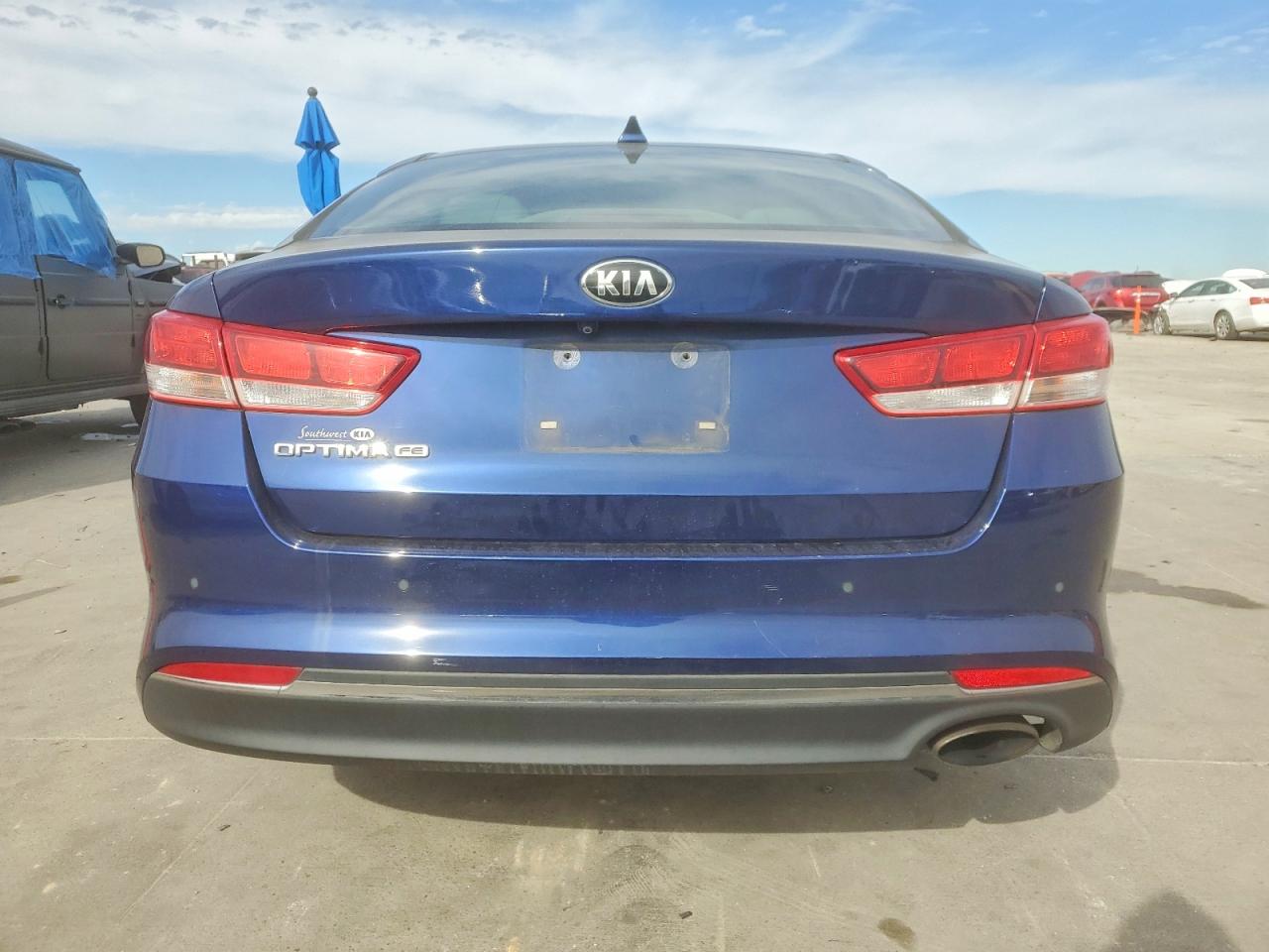 2016 KIA OPTIMA LX photo 6
