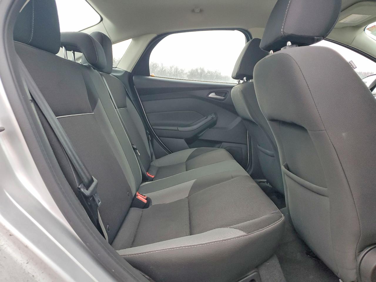 2014 FORD FOCUS SE photo 10