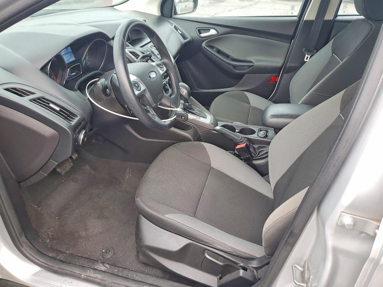 2014 FORD FOCUS SE photo 7