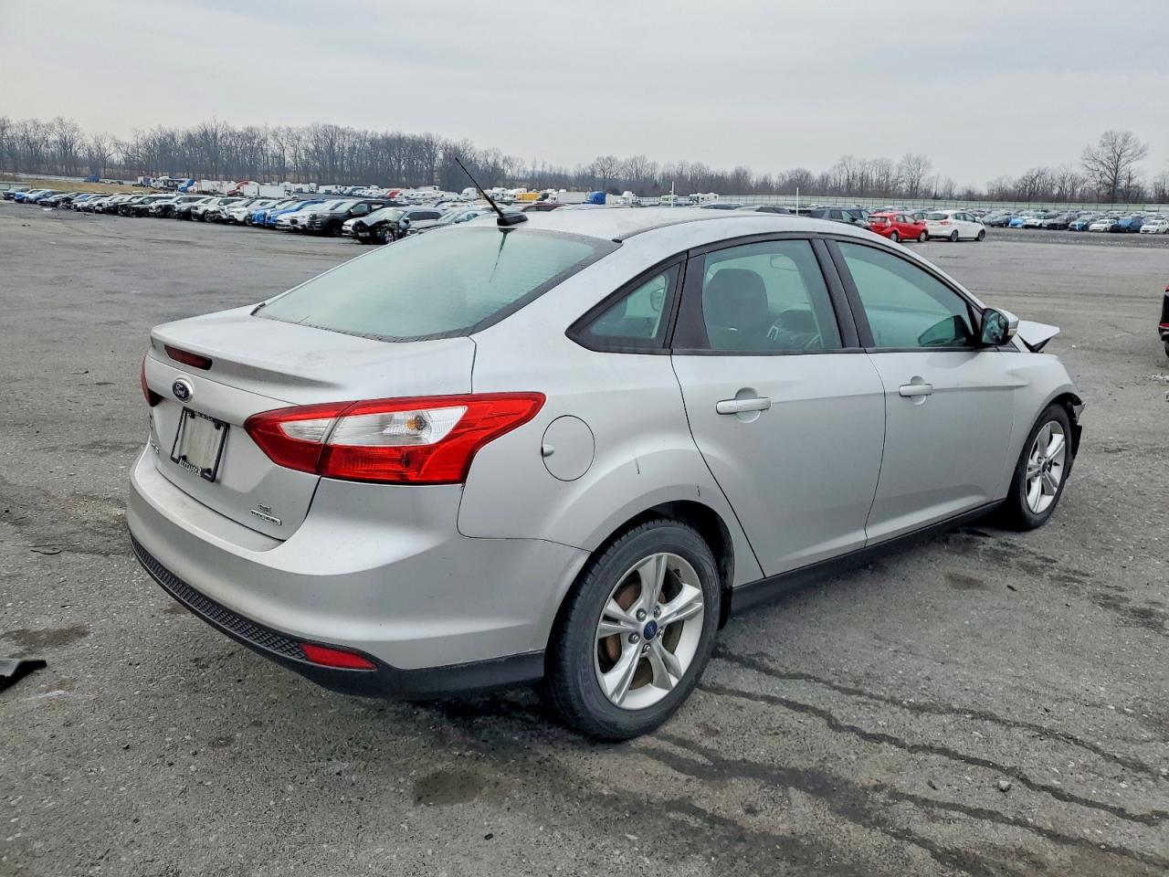 2014 FORD FOCUS SE photo 3