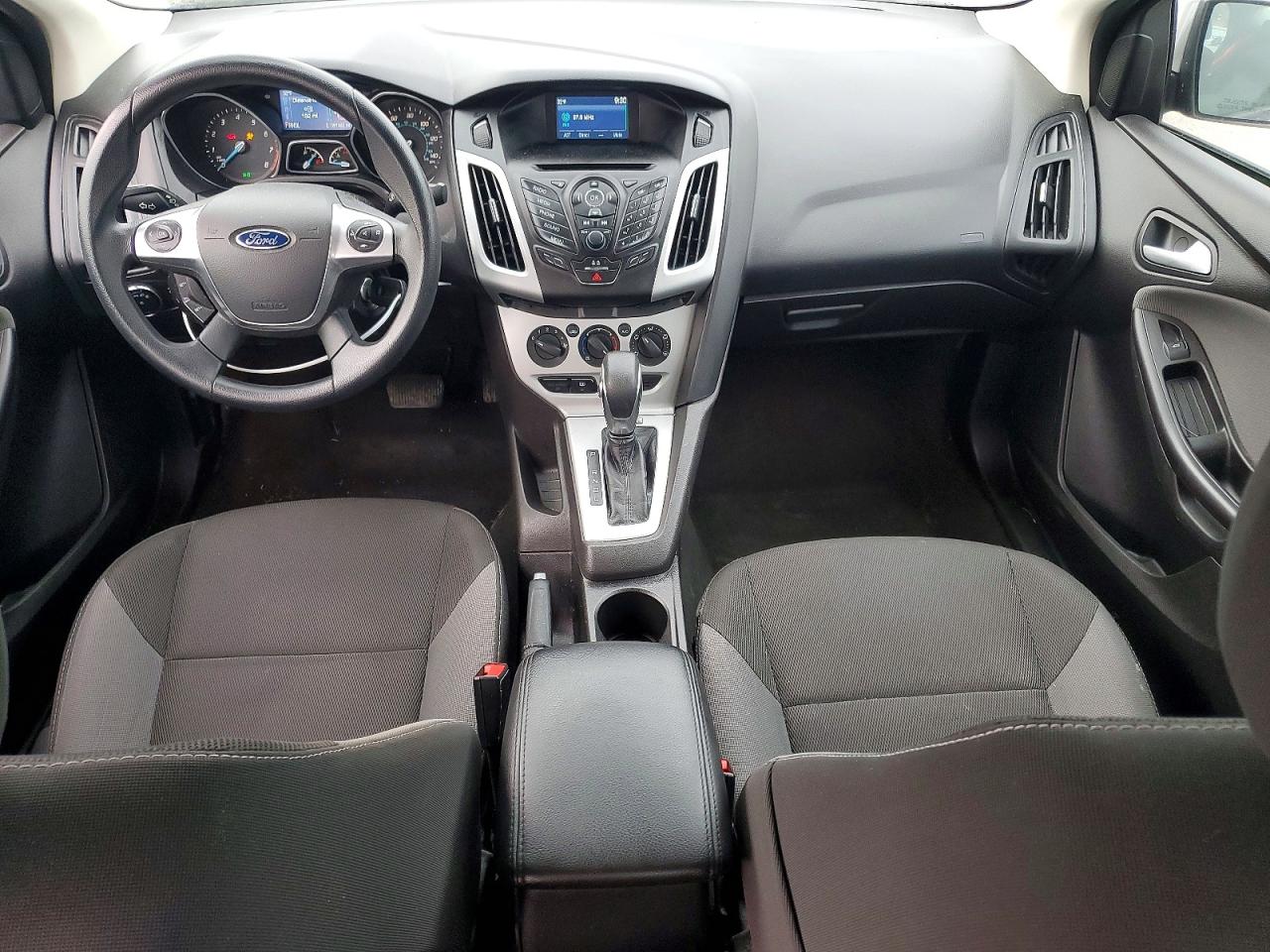 2014 FORD FOCUS SE photo 8
