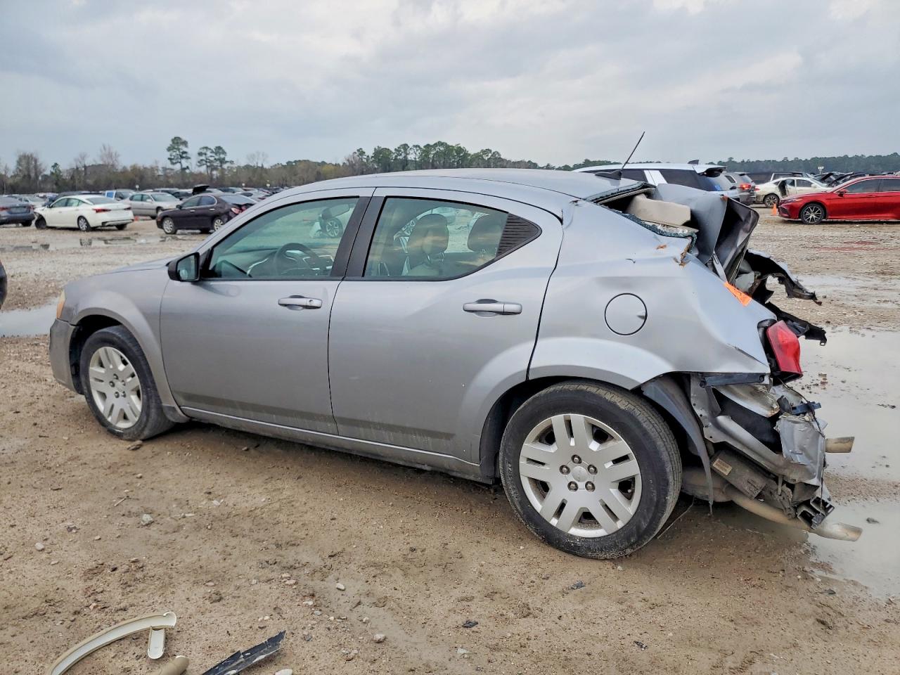 2014 DODGE AVENGER SE photo 2