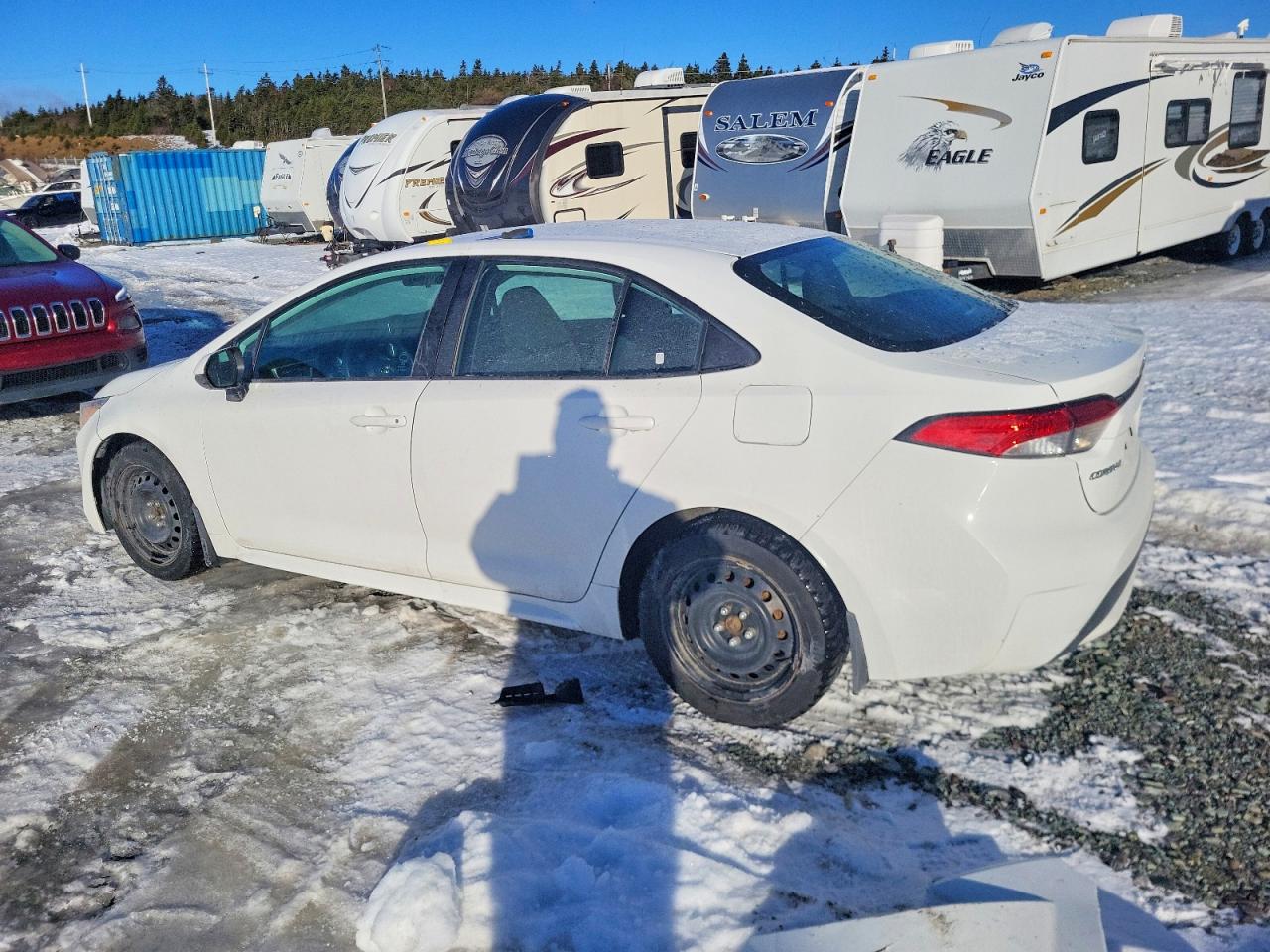 2021 TOYOTA COROLLA LE photo 2