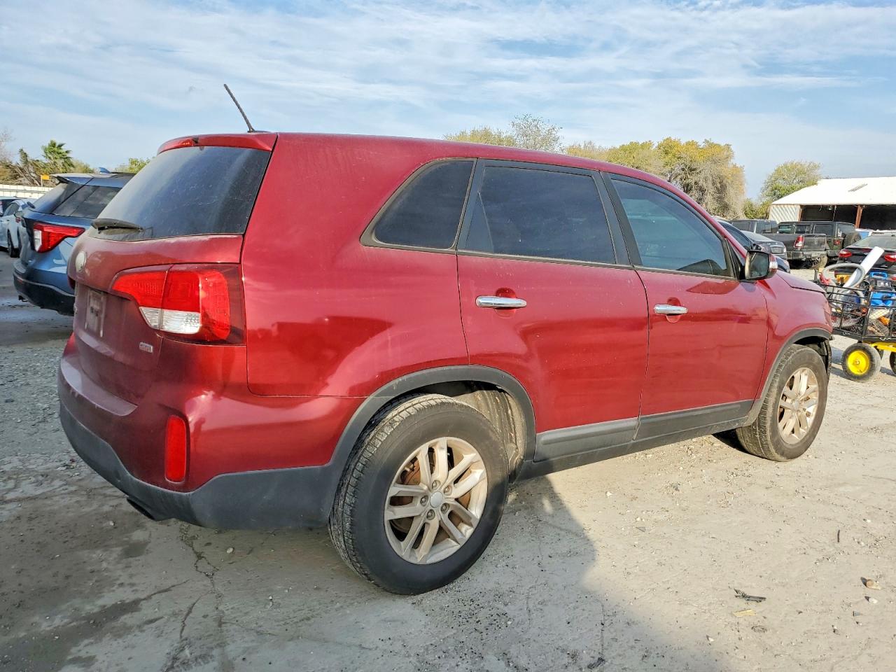 2015 KIA SORENTO LX photo 3