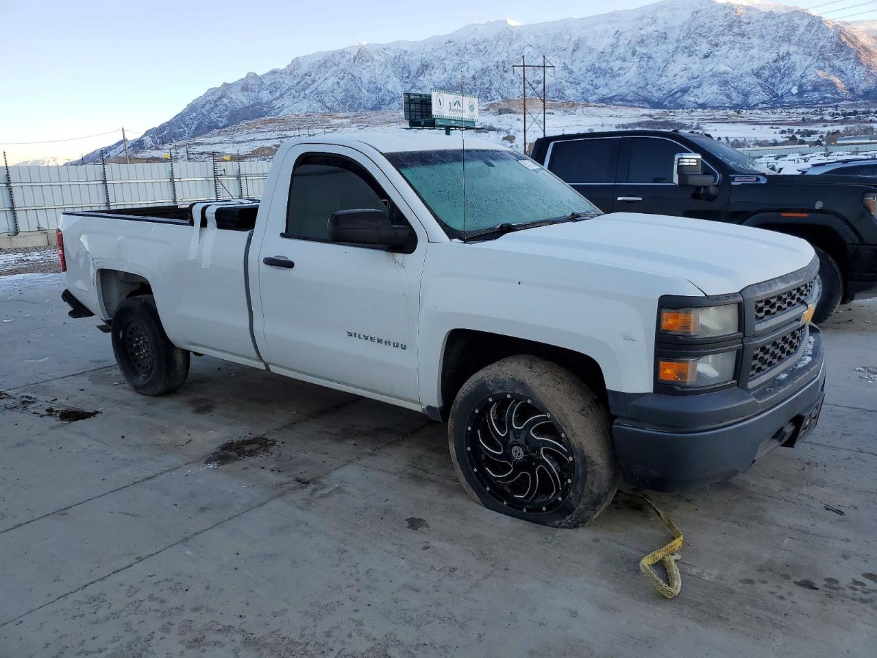 2015 CHEVROLET SILVERADO photo 4