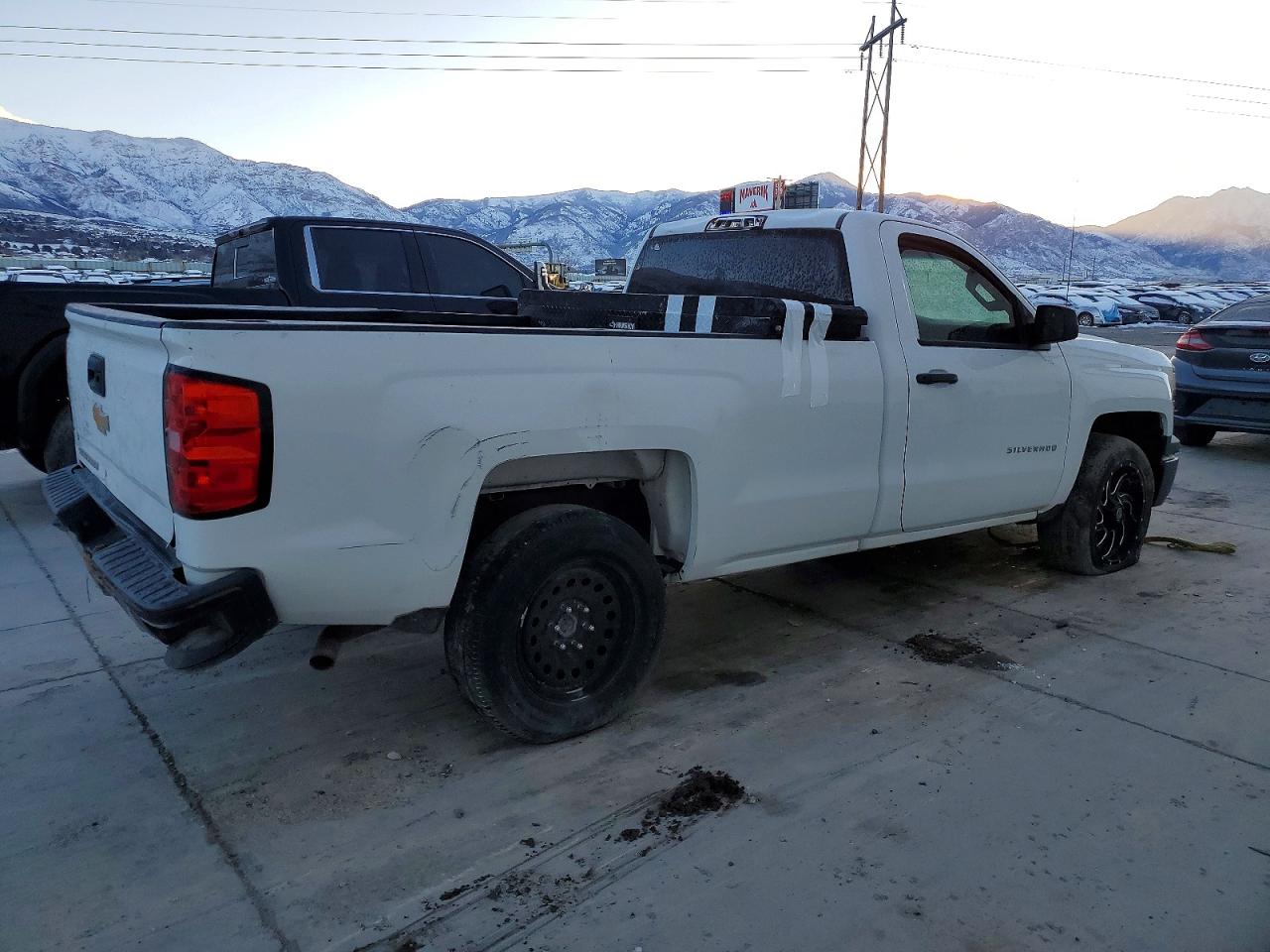 2015 CHEVROLET SILVERADO photo 3
