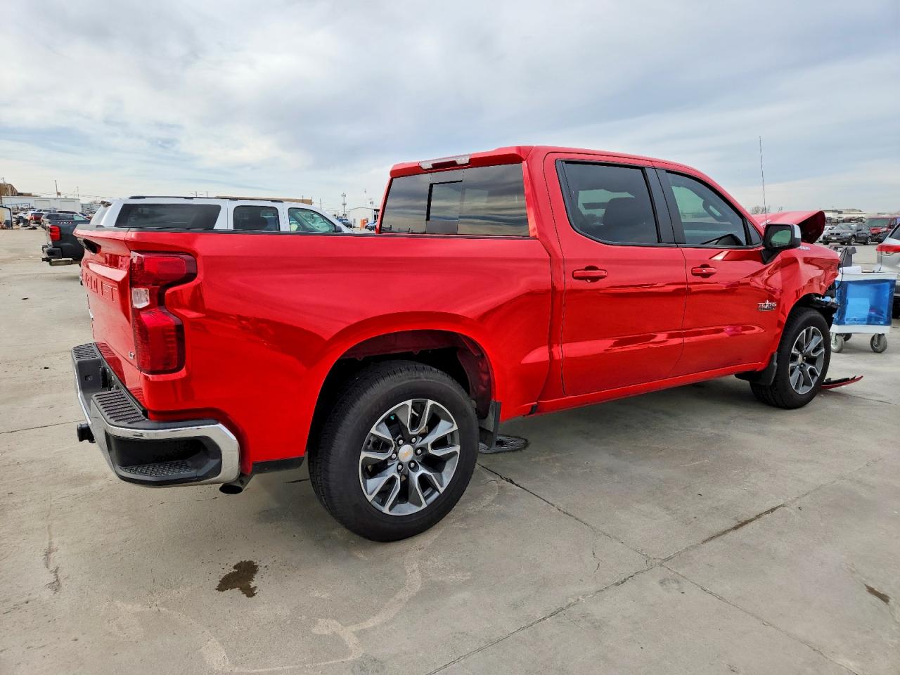 2025 CHEVROLET SILVERADO C1500 LT photo 3