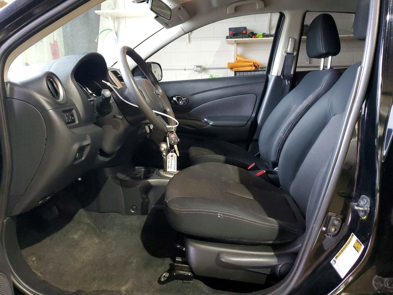 2014 NISSAN VERSA S photo 13