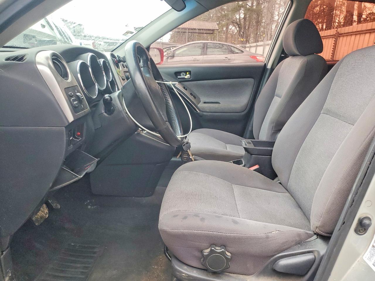2003 TOYOTA COROLLA MATRIX XR photo 7