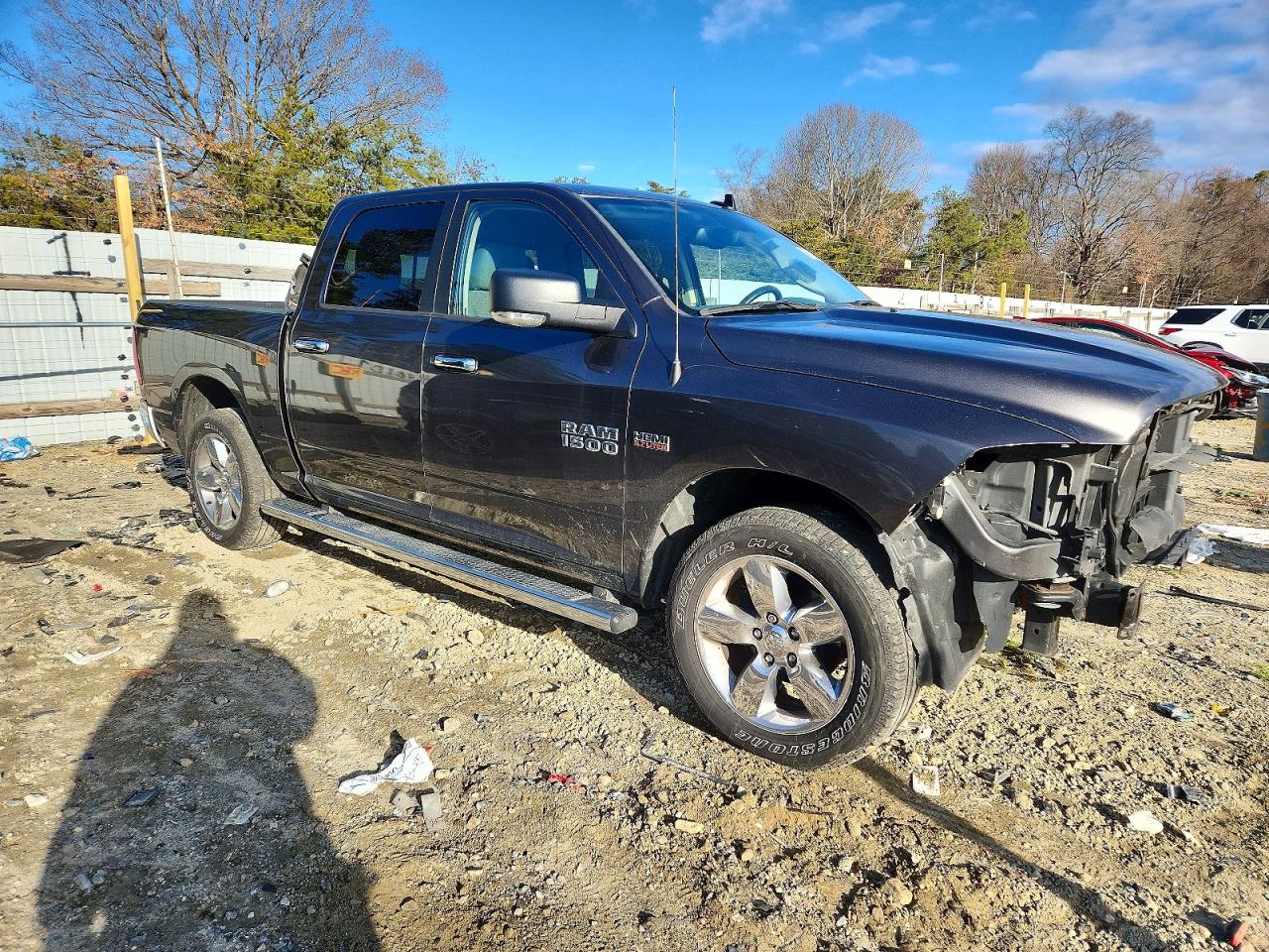2018 RAM 1500 SLT photo 4