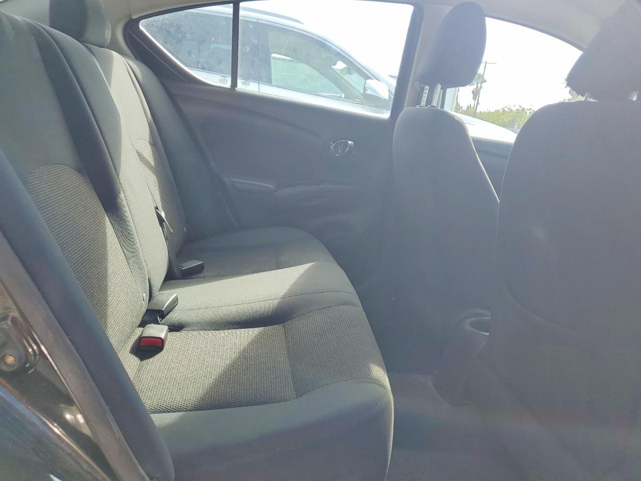 2012 NISSAN VERSA S photo 10