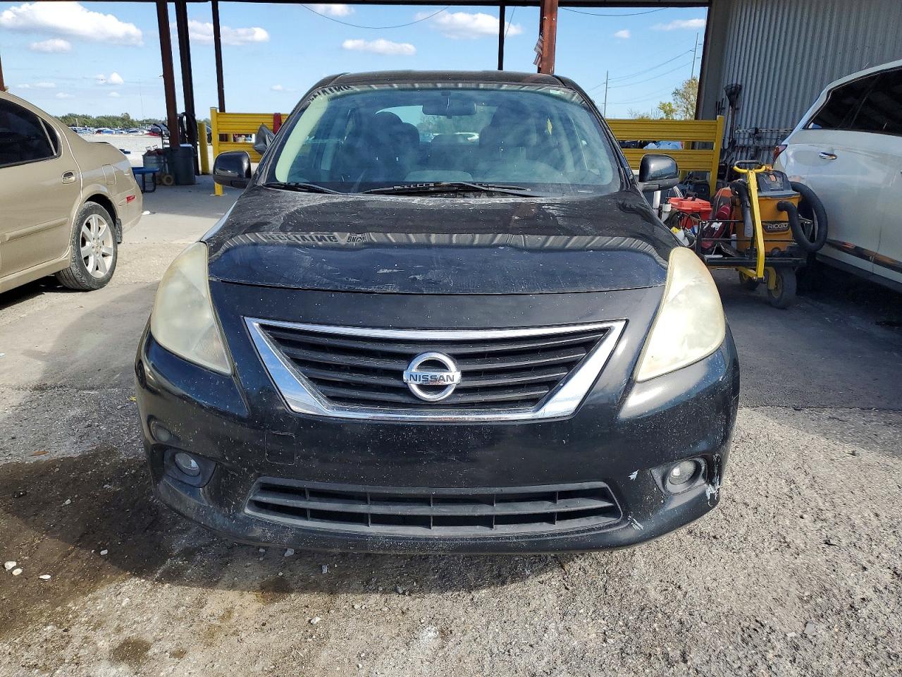 2012 NISSAN VERSA S photo 5
