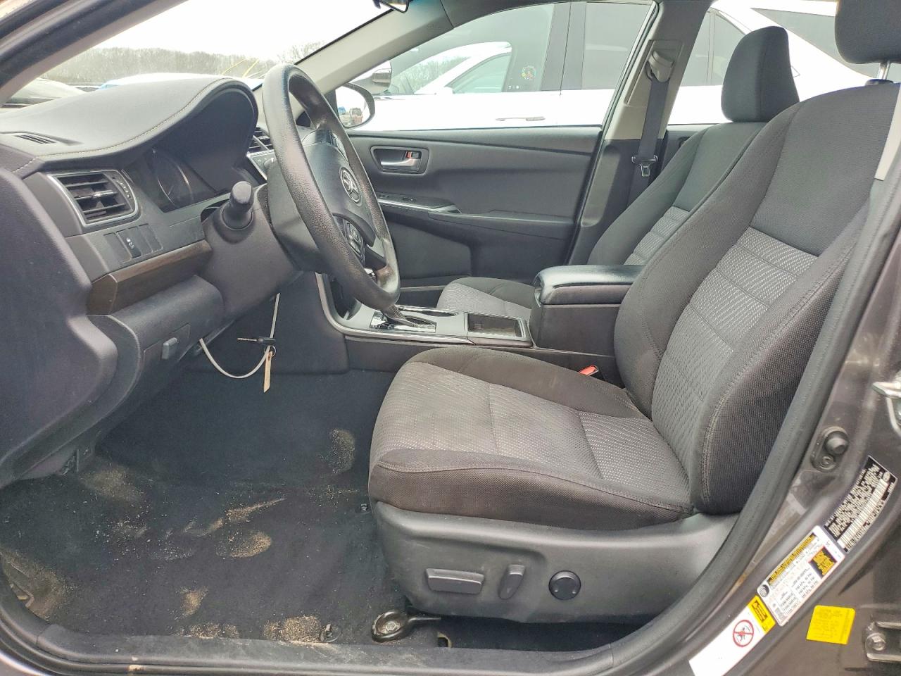 2017 TOYOTA CAMRY LE photo 7