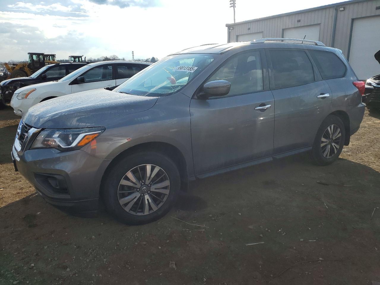 2017 NISSAN PATHFINDER